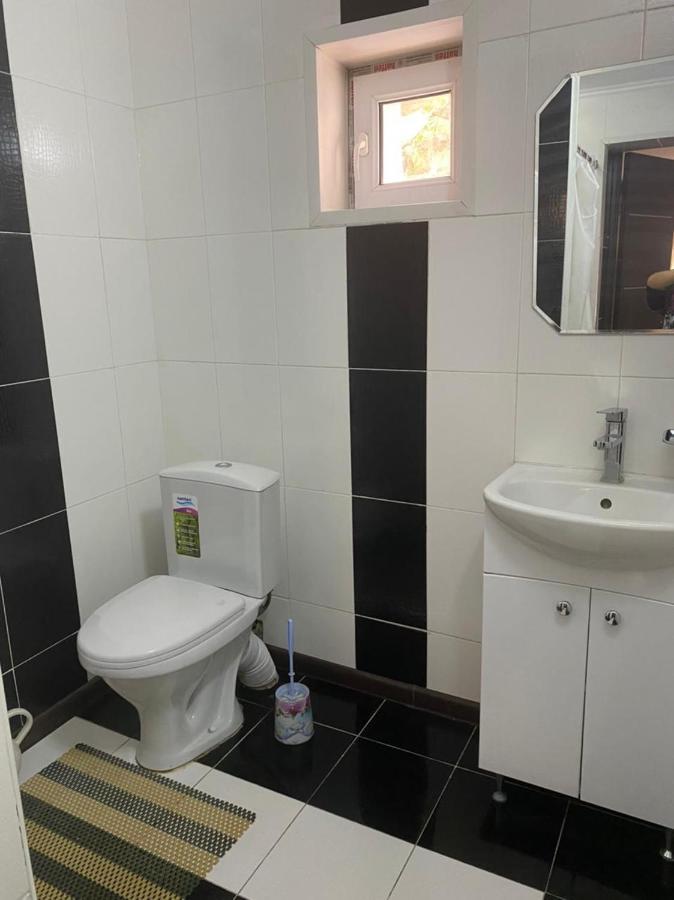 Room Hostel Dostyk Almaty Exterior foto