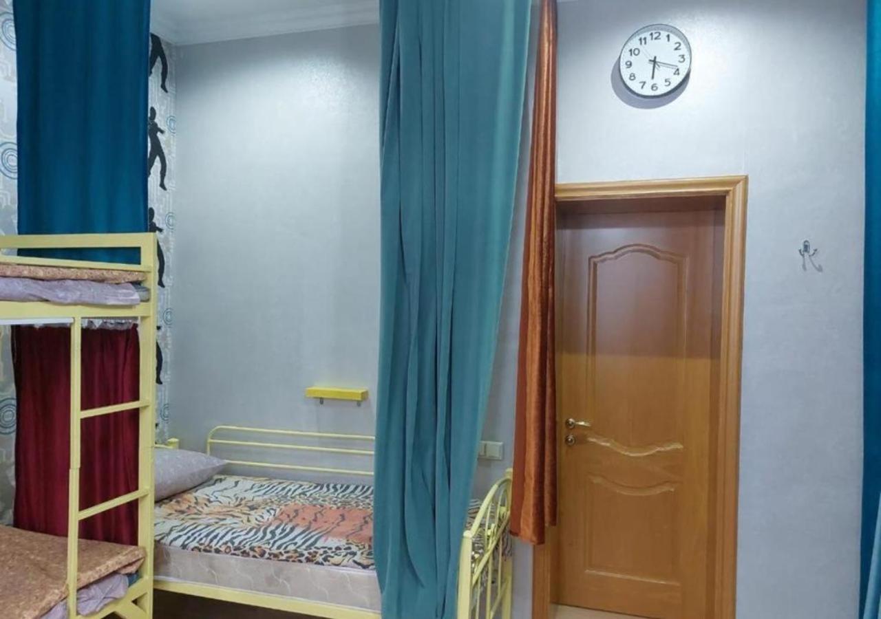 Room Hostel Dostyk Almaty Exterior foto