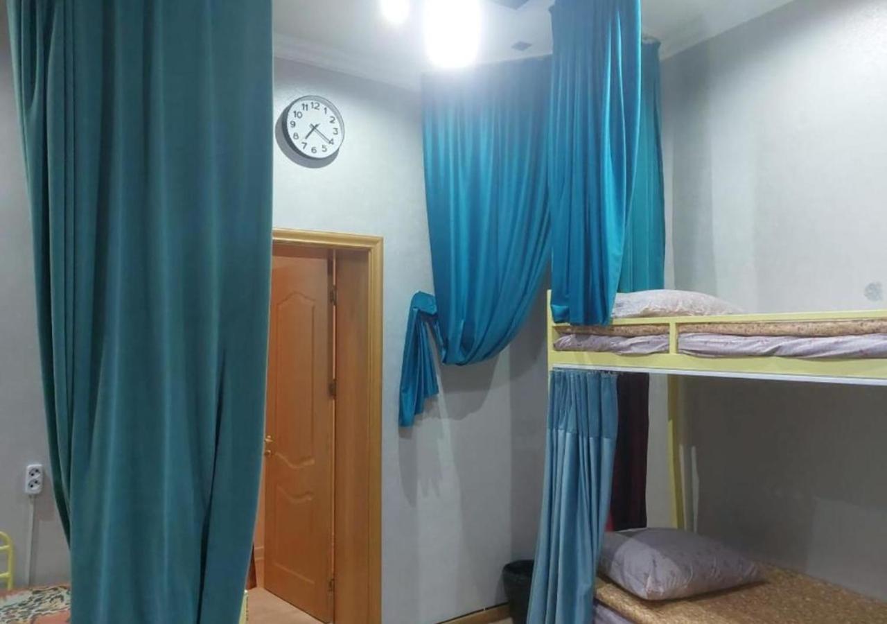 Room Hostel Dostyk Almaty Exterior foto
