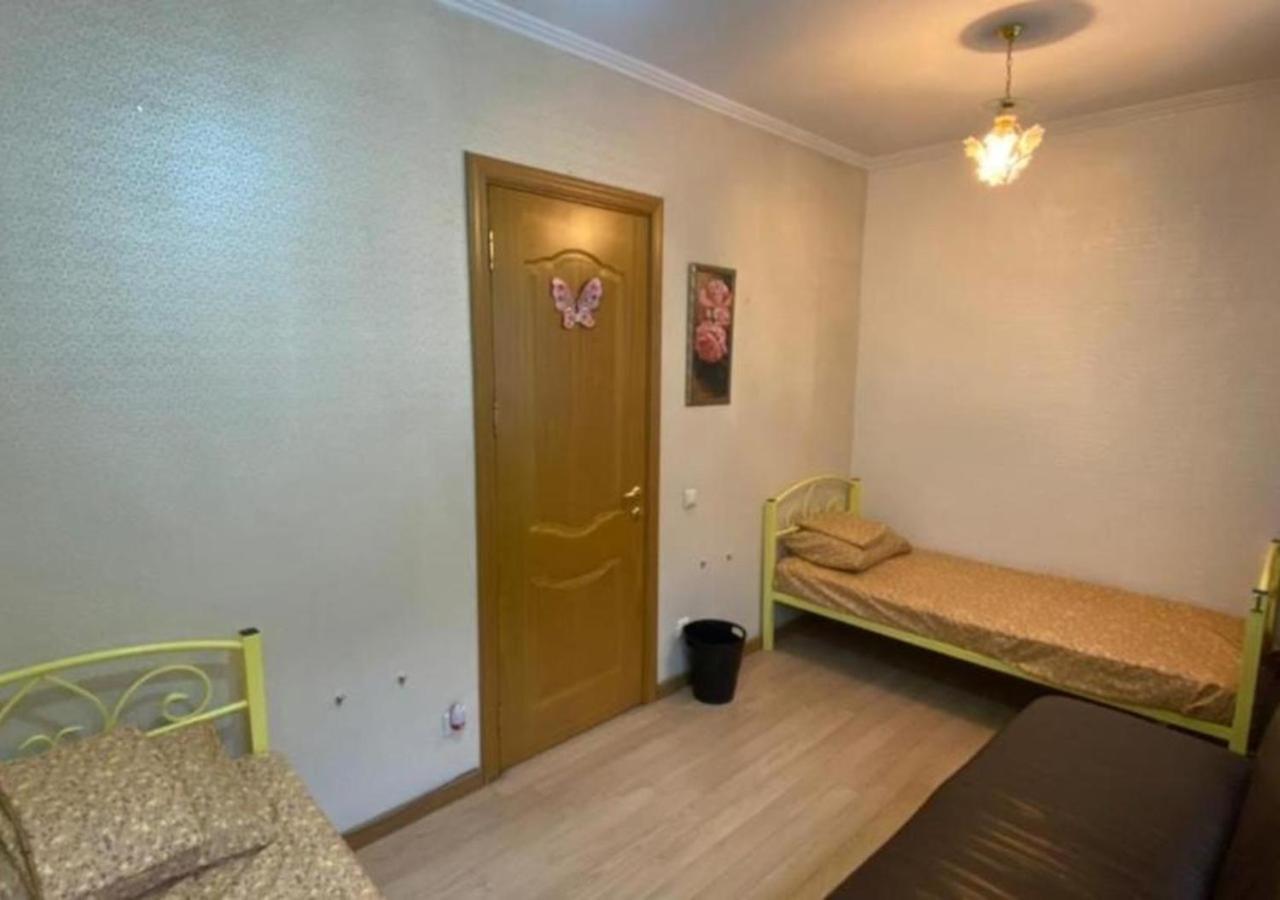 Room Hostel Dostyk Almaty Exterior foto