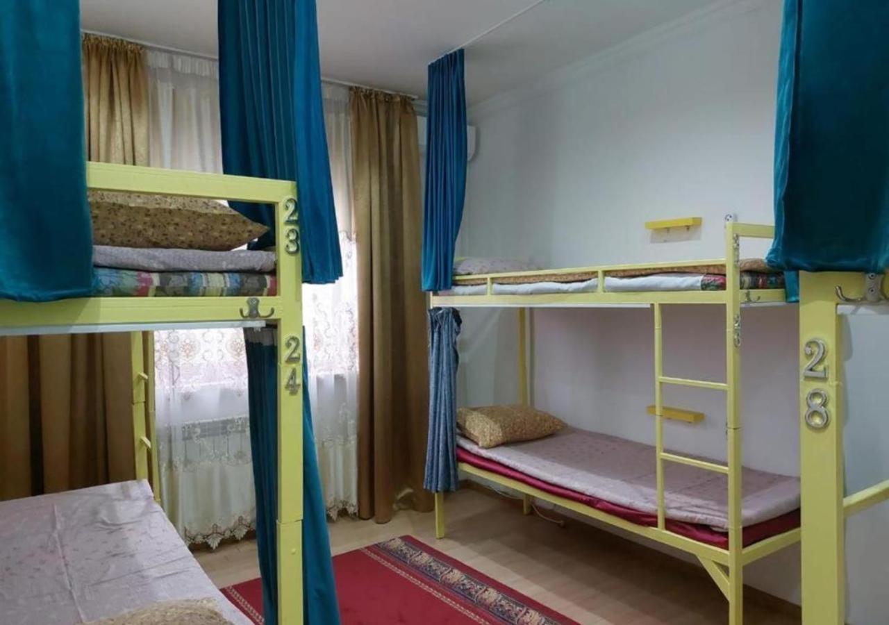 Room Hostel Dostyk Almaty Exterior foto