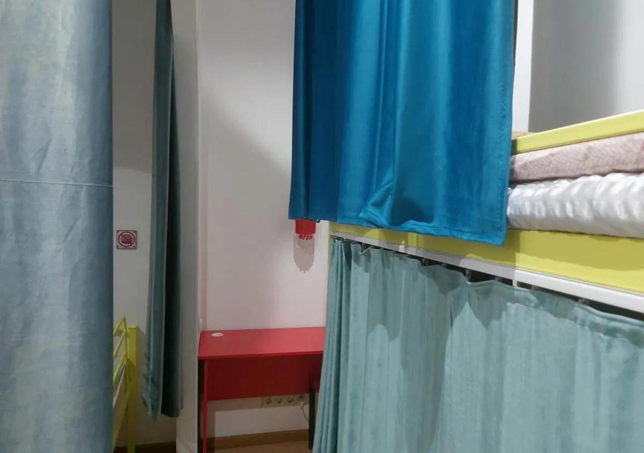 Room Hostel Dostyk Almaty Exterior foto